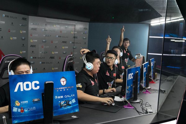 阶段的队内 阶段的队内